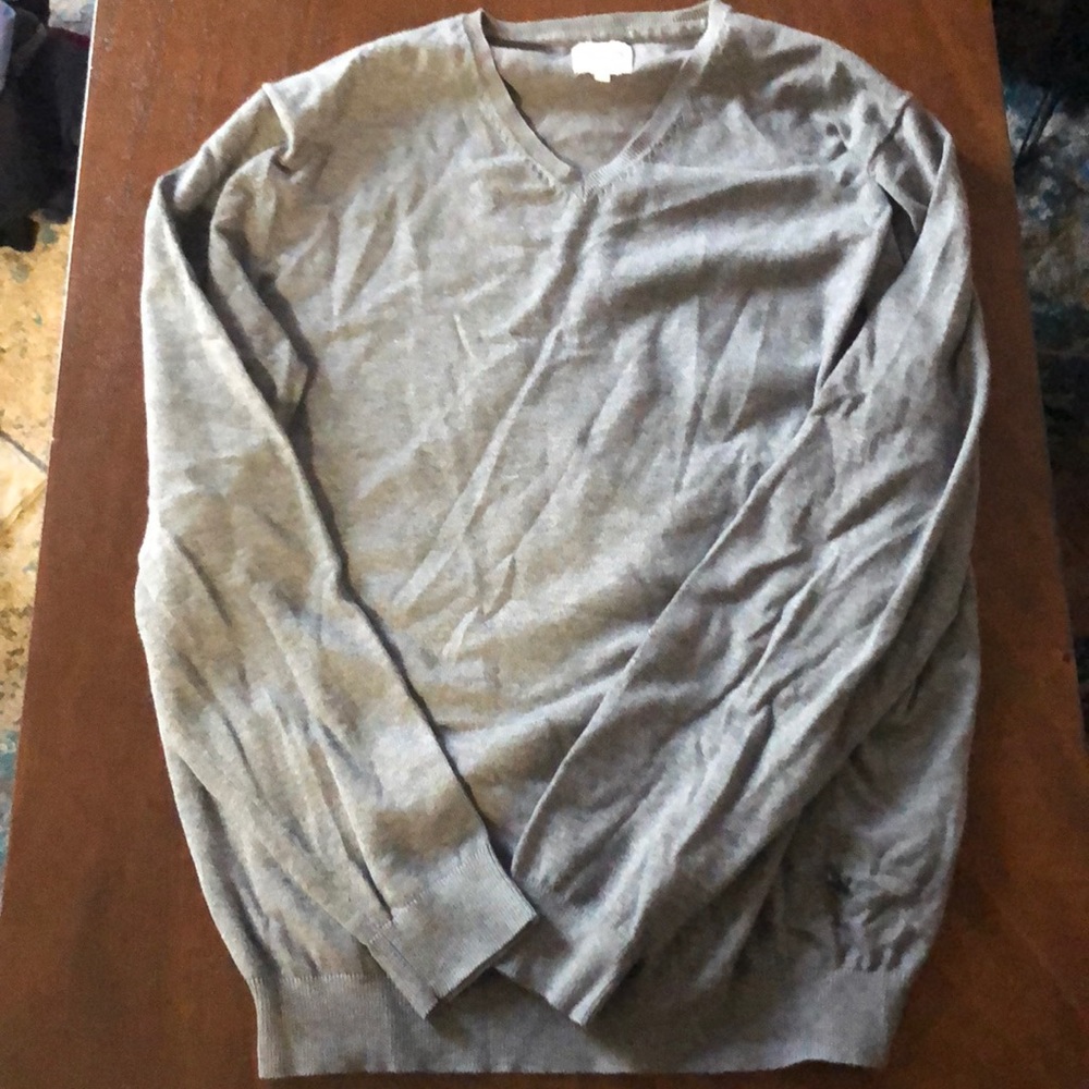 Men’s grey pull over sweater